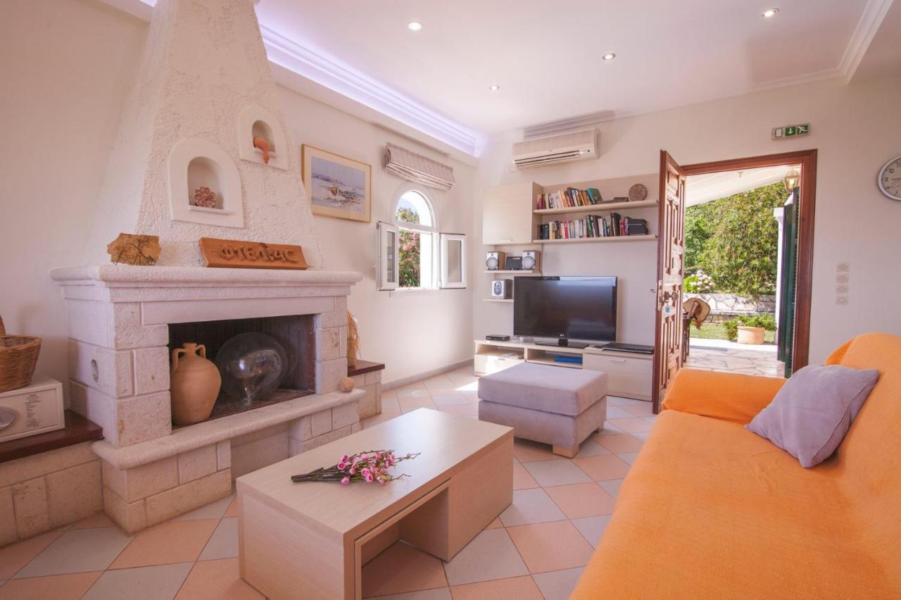 Villa Ftelias By Villa Plus Agios Stefanos  Buitenkant foto